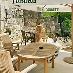 Refined Sea View Apartment Makarska