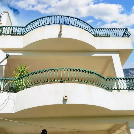 Appartamento Comfortable In Makarska, 80 M², Sea View And Terrace *