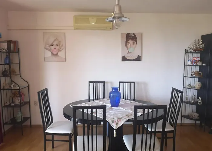 Comfortable In Makarska, 80 M², Sea View And Terrace Appartamento *