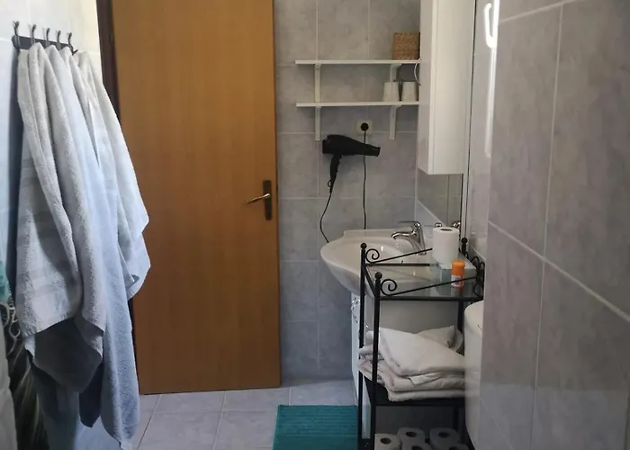 Comfortable In Makarska, 80 M², Sea View And Terrace *