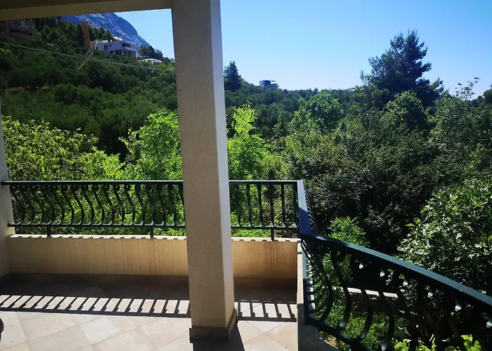 Comfortable In Makarska, 80 M², Sea View And Terrace Makarska