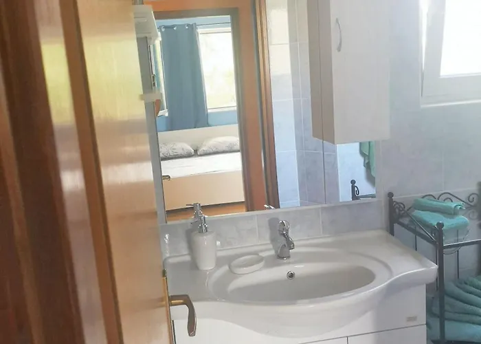 Comfortable In Makarska, 80 M², Sea View And Terrace Appartamento *