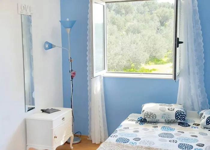 Comfortable In Makarska, 80 M², Sea View And Terrace Appartamento
