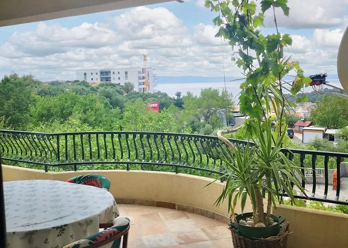 Appartamento Comfortable In Makarska, 80 M², Sea View And Terrace *