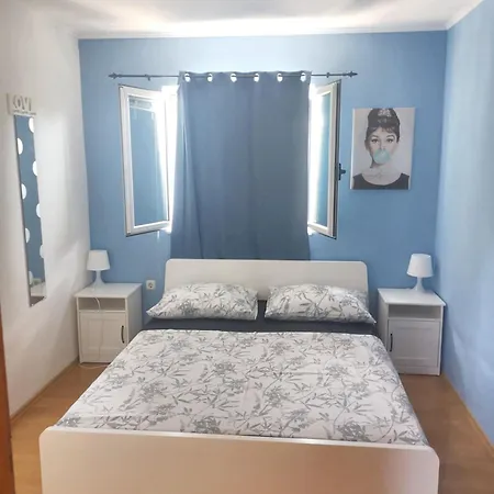 Apartamento Comfortable In Makarska, 80 M², Sea View And Terrace Makarska