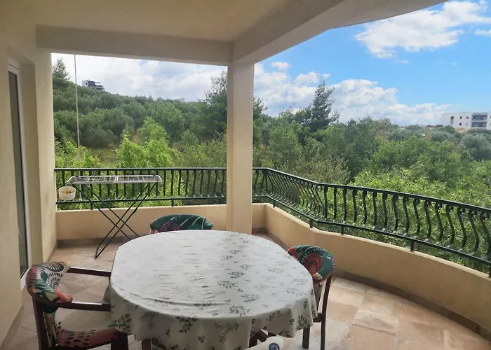 Refined Sea View Apartment Makarska