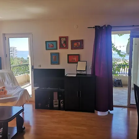 Comfortable In Makarska, 80 M², Sea View And Terrace * Makarska
