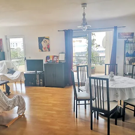 Lägenhet Comfortable In Makarska, 80 M², Sea View And Terrace