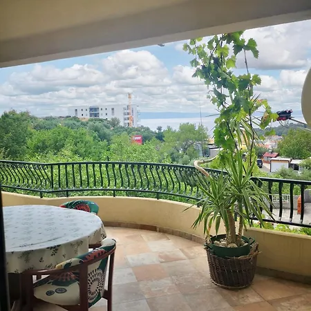 Lägenhet Comfortable In Makarska, 80 M², Sea View And Terrace *